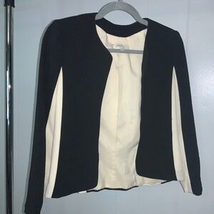 Aritzia Wilfred black cream Equis Blazer Sz 2 colorblock cropped lined Japan